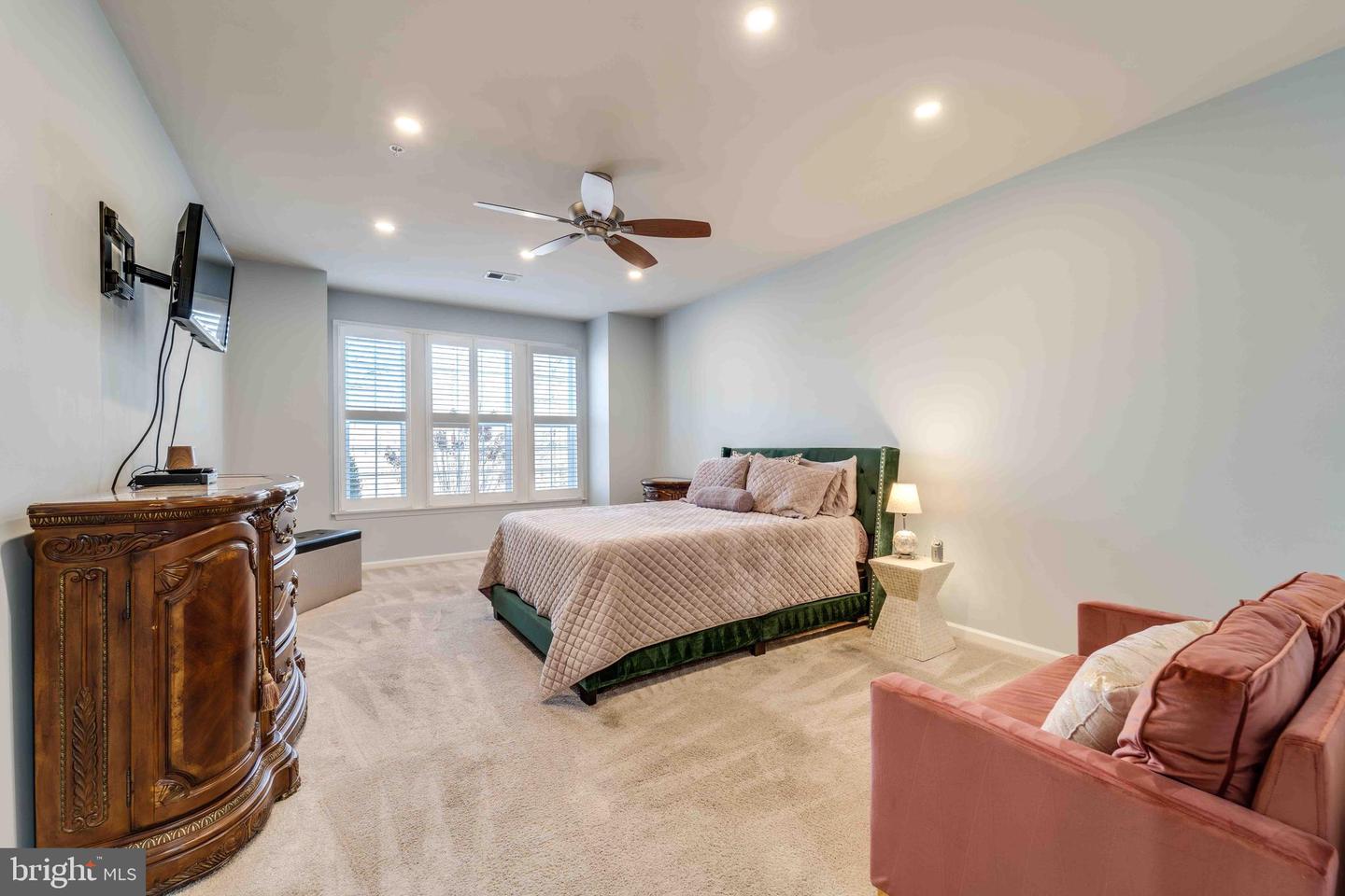 13810 GREENDALE DR, WOODBRIDGE, Virginia 22191, 3 Bedrooms Bedrooms, ,2 BathroomsBathrooms,Residential,For sale,13810 GREENDALE DR,VAPW2110510 MLS # VAPW2110510 13810 GREENDALE DR, WOODBRIDGE, Virginia 22191, 3 Bedrooms Bedrooms, ,2 BathroomsBathrooms,Residential,For sale,13810 GREENDALE DR,VAPW2110510 MLS # VAPW2110510