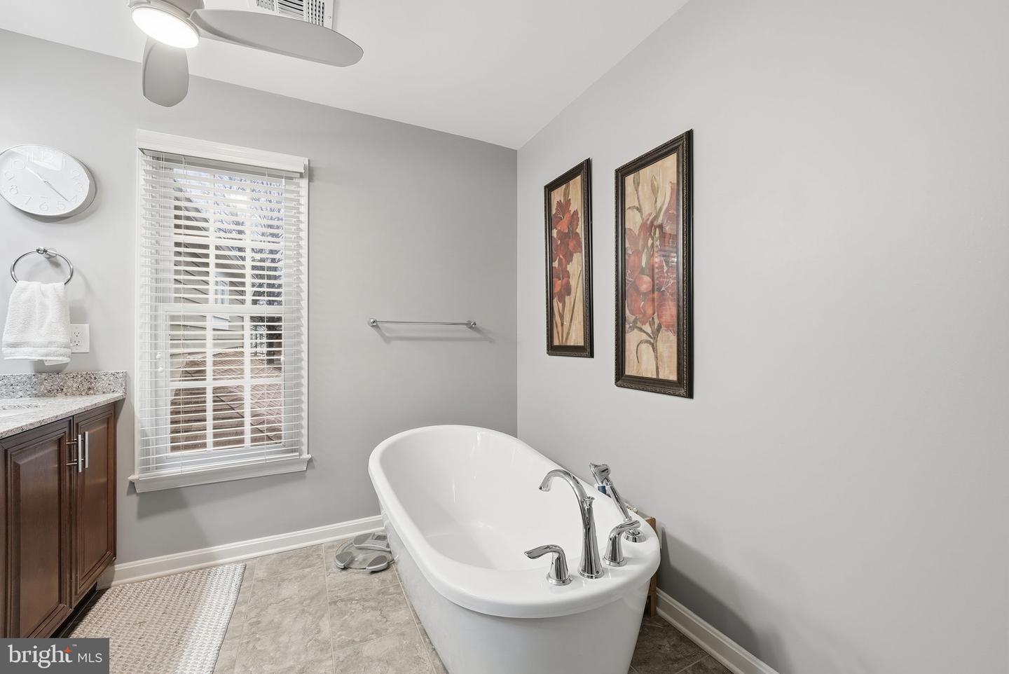 11411 HOLLOW TIMBER CT, RESTON, Virginia 20194, 3 Bedrooms Bedrooms, ,3 BathroomsBathrooms,Residential,For sale,11411 HOLLOW TIMBER CT,VAFX2285938 MLS # VAFX2285938