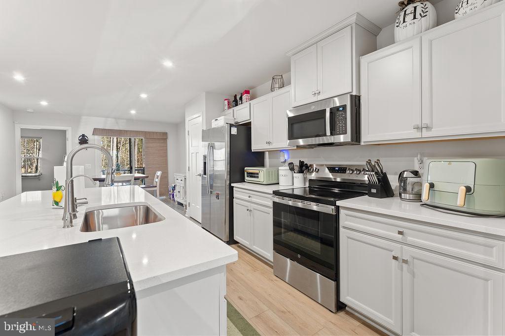 18368 CENTENNIAL CIR, RUTHER GLEN, Virginia 22546, 4 Bedrooms Bedrooms, ,3 BathroomsBathrooms,Residential,For sale,18368 CENTENNIAL CIR,VACV2009416 MLS # VACV2009416