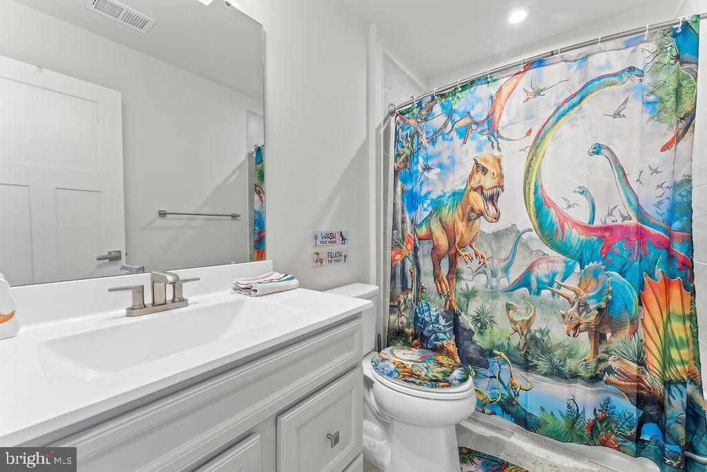 18368 CENTENNIAL CIR, RUTHER GLEN, Virginia 22546, 4 Bedrooms Bedrooms, ,3 BathroomsBathrooms,Residential,For sale,18368 CENTENNIAL CIR,VACV2009416 MLS # VACV2009416