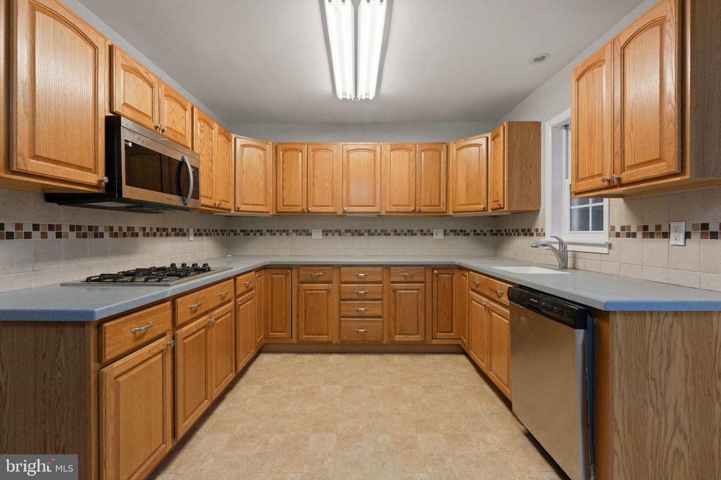 13200 HAWTHORN LN, WOODBRIDGE, Virginia 22193, 4 Bedrooms Bedrooms, 7 Rooms Rooms,2 BathroomsBathrooms,Residential,For sale,13200 HAWTHORN LN,VAPW2110700 MLS # VAPW2110700 13200 HAWTHORN LN, WOODBRIDGE, Virginia 22193, 4 Bedrooms Bedrooms, 7 Rooms Rooms,2 BathroomsBathrooms,Residential,For sale,13200 HAWTHORN LN,VAPW2110700 MLS # VAPW2110700