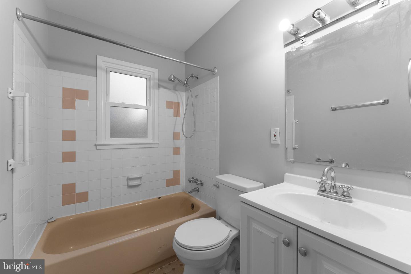 13200 HAWTHORN LN, WOODBRIDGE, Virginia 22193, 4 Bedrooms Bedrooms, 7 Rooms Rooms,2 BathroomsBathrooms,Residential,For sale,13200 HAWTHORN LN,VAPW2110700 MLS # VAPW2110700 13200 HAWTHORN LN, WOODBRIDGE, Virginia 22193, 4 Bedrooms Bedrooms, 7 Rooms Rooms,2 BathroomsBathrooms,Residential,For sale,13200 HAWTHORN LN,VAPW2110700 MLS # VAPW2110700