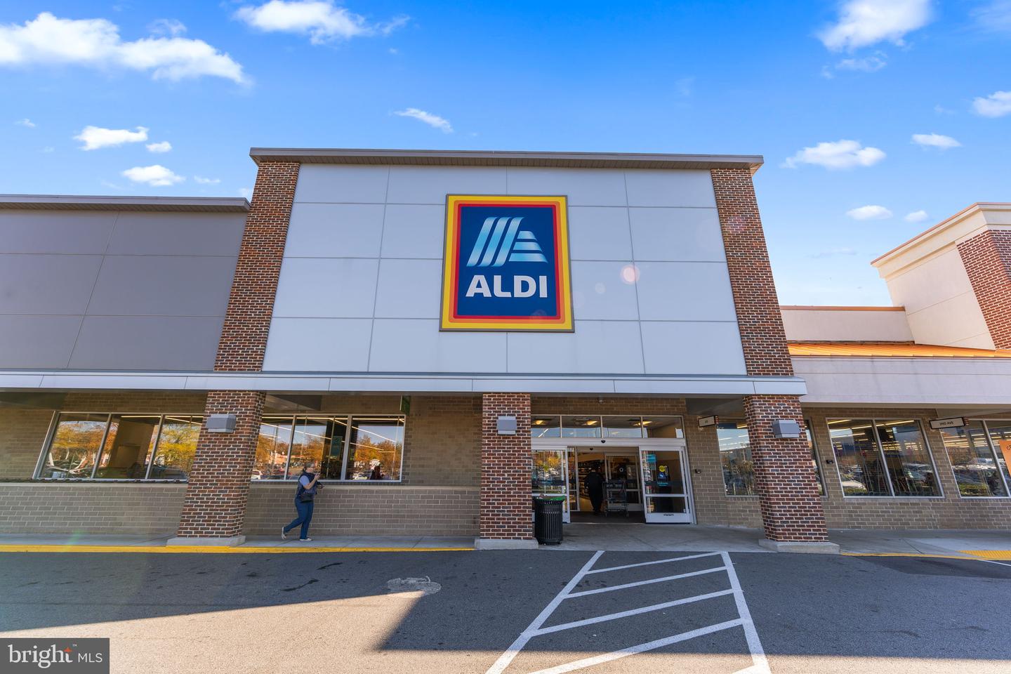 13200 HAWTHORN LN, WOODBRIDGE, Virginia 22193, 4 Bedrooms Bedrooms, 7 Rooms Rooms,2 BathroomsBathrooms,Residential,For sale,13200 HAWTHORN LN,VAPW2110700 MLS # VAPW2110700 13200 HAWTHORN LN, WOODBRIDGE, Virginia 22193, 4 Bedrooms Bedrooms, 7 Rooms Rooms,2 BathroomsBathrooms,Residential,For sale,13200 HAWTHORN LN,VAPW2110700 MLS # VAPW2110700