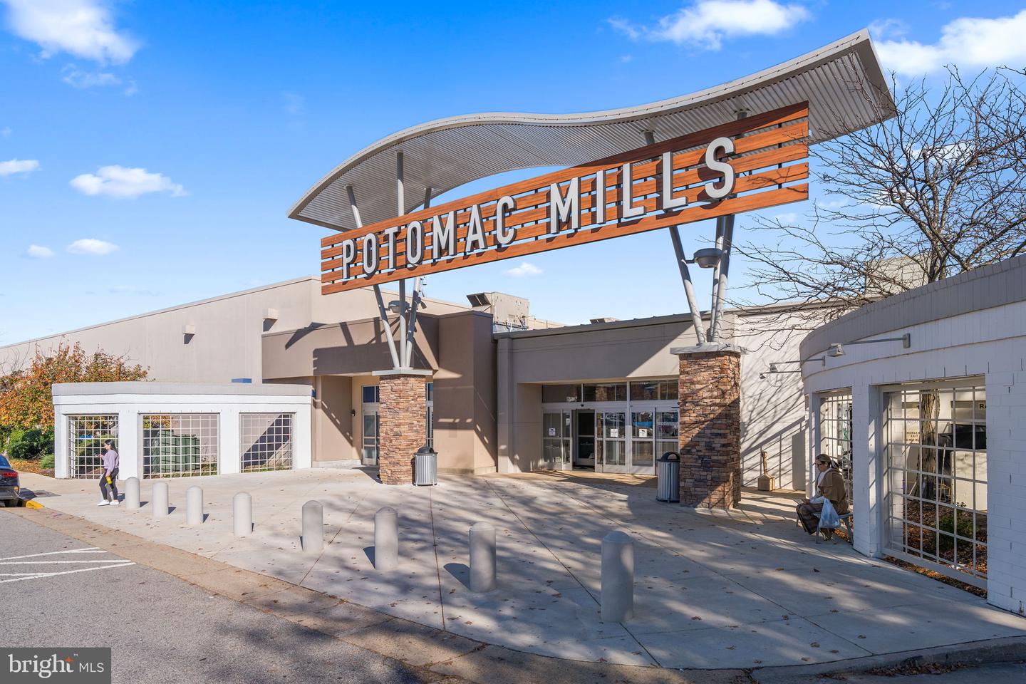 13200 HAWTHORN LN, WOODBRIDGE, Virginia 22193, 4 Bedrooms Bedrooms, 7 Rooms Rooms,2 BathroomsBathrooms,Residential,For sale,13200 HAWTHORN LN,VAPW2110700 MLS # VAPW2110700 13200 HAWTHORN LN, WOODBRIDGE, Virginia 22193, 4 Bedrooms Bedrooms, 7 Rooms Rooms,2 BathroomsBathrooms,Residential,For sale,13200 HAWTHORN LN,VAPW2110700 MLS # VAPW2110700