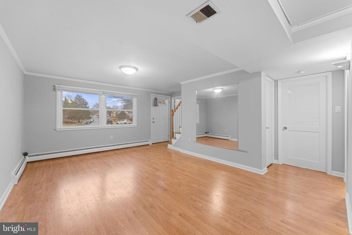 13200 HAWTHORN LN, WOODBRIDGE, Virginia 22193, 4 Bedrooms Bedrooms, 7 Rooms Rooms,2 BathroomsBathrooms,Residential,For sale,13200 HAWTHORN LN,VAPW2110700 MLS # VAPW2110700 13200 HAWTHORN LN, WOODBRIDGE, Virginia 22193, 4 Bedrooms Bedrooms, 7 Rooms Rooms,2 BathroomsBathrooms,Residential,For sale,13200 HAWTHORN LN,VAPW2110700 MLS # VAPW2110700