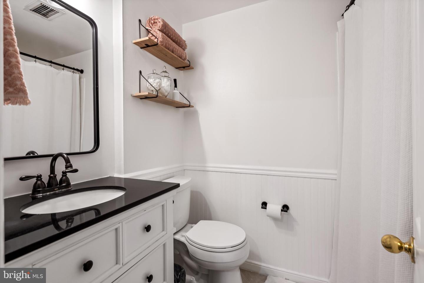 3395 S STAFFORD ST #A2, ARLINGTON, Virginia 22206, 2 Bedrooms Bedrooms, ,2 BathroomsBathrooms,Residential,For sale,3395 S STAFFORD ST #A2,VAAR2067930 MLS # VAAR2067930 3395 S STAFFORD ST #A2, ARLINGTON, Virginia 22206, 2 Bedrooms Bedrooms, ,2 BathroomsBathrooms,Residential,For sale,3395 S STAFFORD ST #A2,VAAR2067930 MLS # VAAR2067930