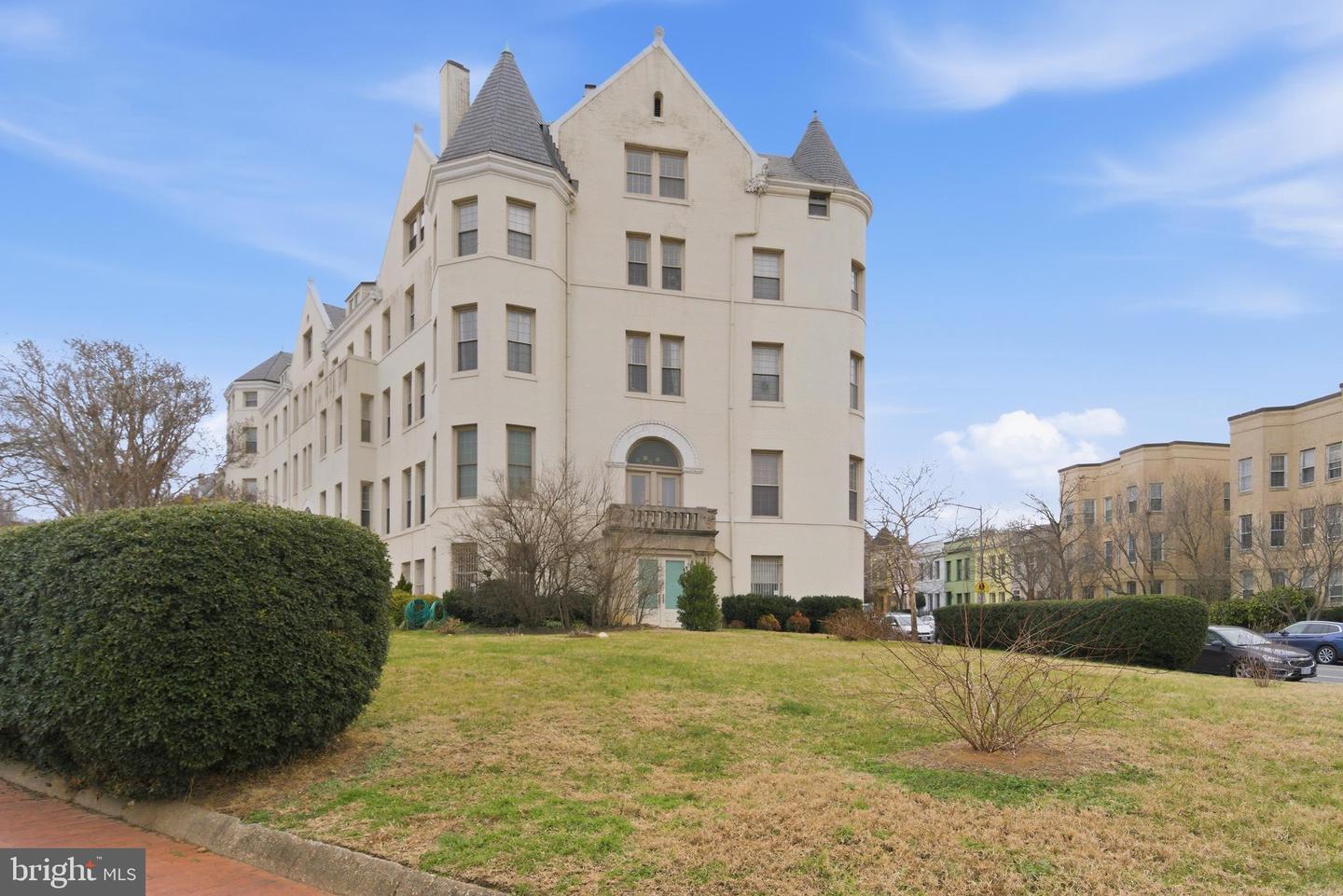 101 NORTH CAROLINA AVE SE #G, WASHINGTON, District Of Columbia 20003, 2 Rooms Rooms,1 BathroomBathrooms,Residential,For sale,101 NORTH CAROLINA AVE SE #G,DCDC2242260 MLS # DCDC2242260