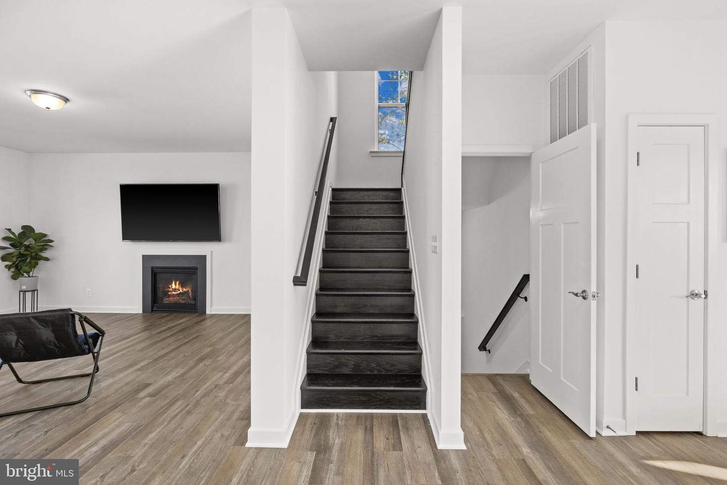 360 GREENBANK RD, FREDERICKSBURG, Virginia 22406, 5 Bedrooms Bedrooms, 18 Rooms Rooms,4 BathroomsBathrooms,Residential,For sale,360 GREENBANK RD,VAST2045394 MLS # VAST2045394