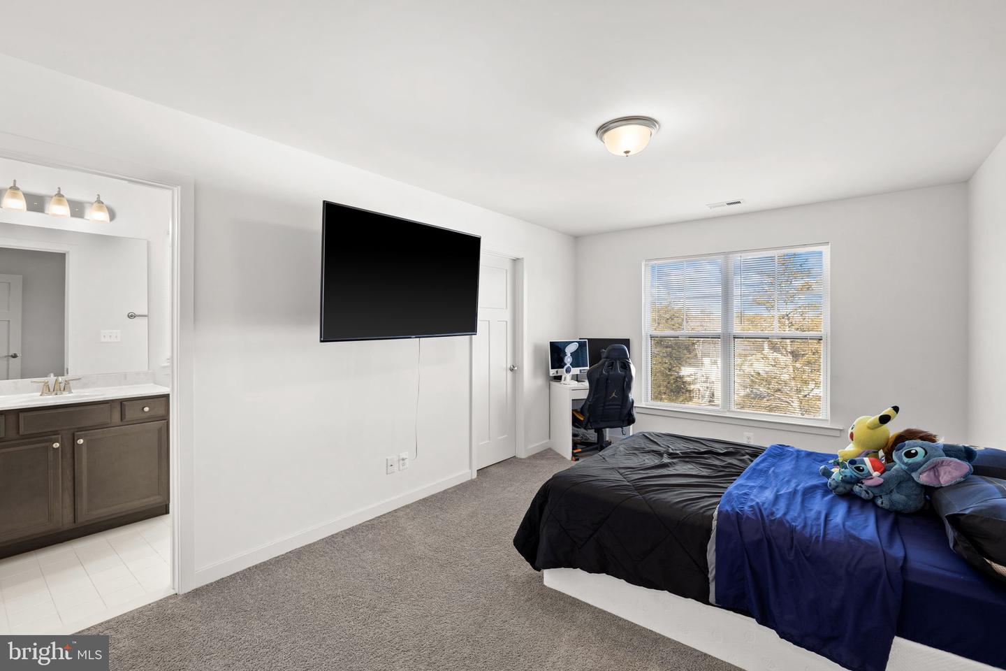 360 GREENBANK RD, FREDERICKSBURG, Virginia 22406, 5 Bedrooms Bedrooms, 18 Rooms Rooms,4 BathroomsBathrooms,Residential,For sale,360 GREENBANK RD,VAST2045394 MLS # VAST2045394