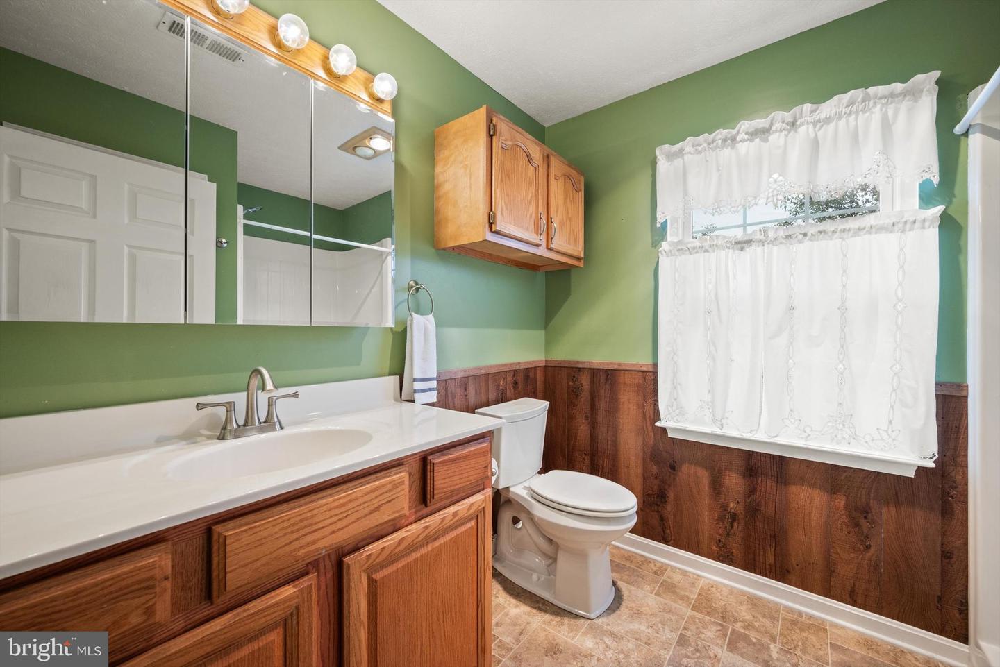 112 JEFFERSON CT, STEPHENS CITY, Virginia 22655, 3 Bedrooms Bedrooms, ,2 BathroomsBathrooms,Residential,For sale,112 JEFFERSON CT,VAFV2039108 MLS # VAFV2039108