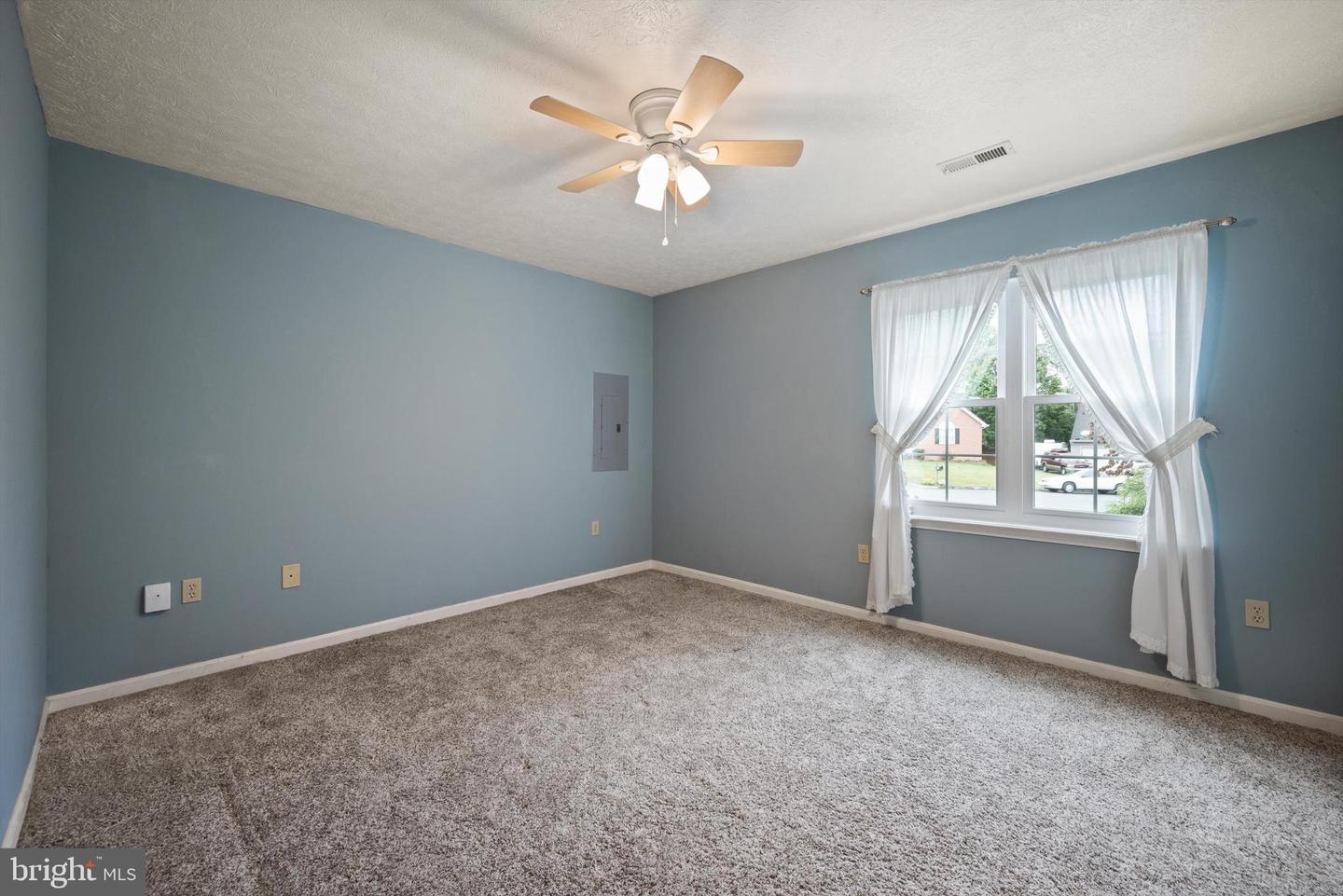 112 JEFFERSON CT, STEPHENS CITY, Virginia 22655, 3 Bedrooms Bedrooms, ,2 BathroomsBathrooms,Residential,For sale,112 JEFFERSON CT,VAFV2039108 MLS # VAFV2039108