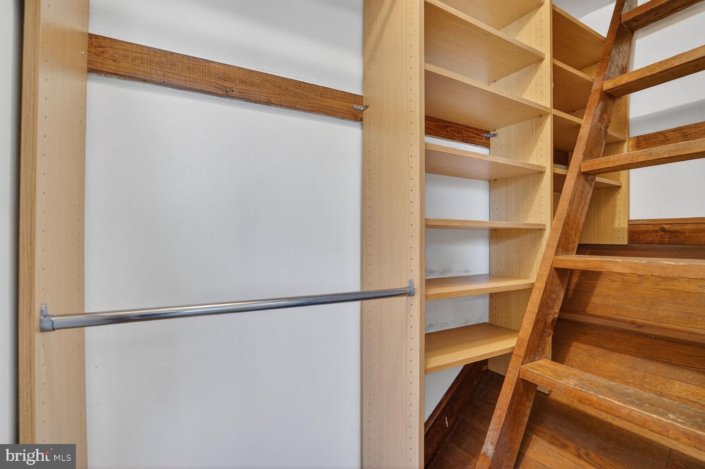 2021 32ND PL SE, WASHINGTON, District Of Columbia 20020, 3 Bedrooms Bedrooms, ,2 BathroomsBathrooms,Residential,For sale,2021 32ND PL SE,DCDC2242350 MLS # DCDC2242350