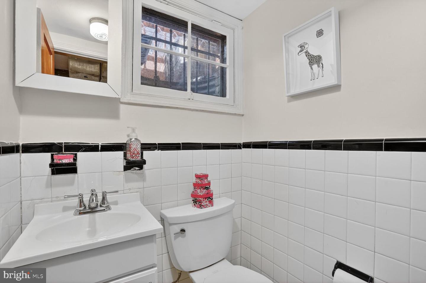 2021 32ND PL SE, WASHINGTON, District Of Columbia 20020, 3 Bedrooms Bedrooms, ,2 BathroomsBathrooms,Residential,For sale,2021 32ND PL SE,DCDC2242350 MLS # DCDC2242350