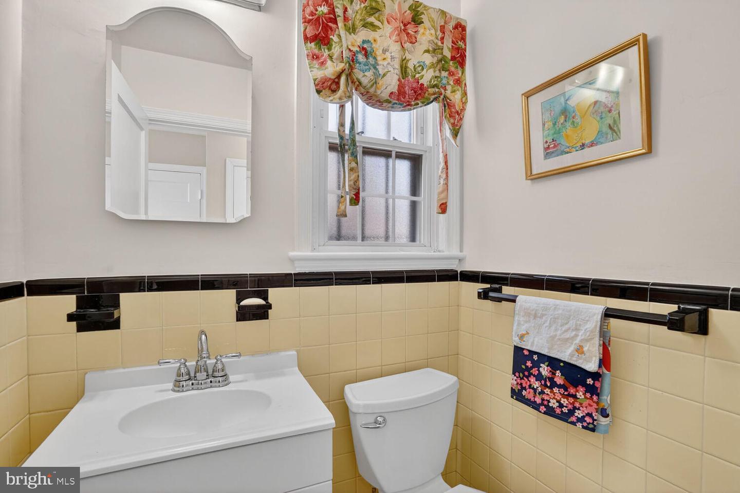 2021 32ND PL SE, WASHINGTON, District Of Columbia 20020, 3 Bedrooms Bedrooms, ,2 BathroomsBathrooms,Residential,For sale,2021 32ND PL SE,DCDC2242350 MLS # DCDC2242350