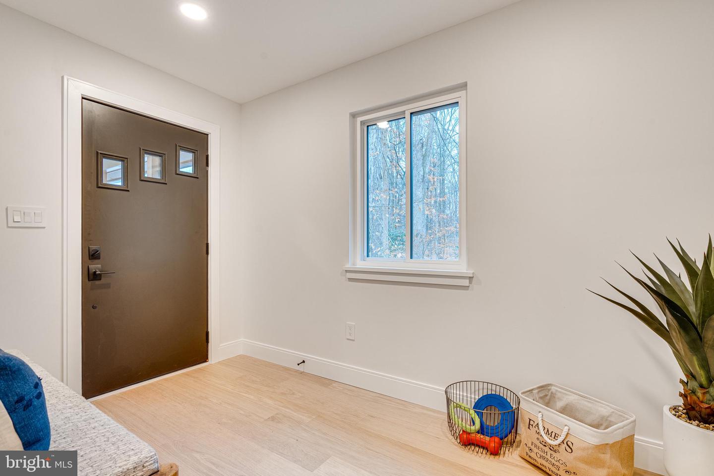 108 INTERPROMONTORY RD, GREAT FALLS, Virginia 22066, 5 Bedrooms Bedrooms, ,3 BathroomsBathrooms,Residential,For sale,108 INTERPROMONTORY RD,VAFX2286806 MLS # VAFX2286806