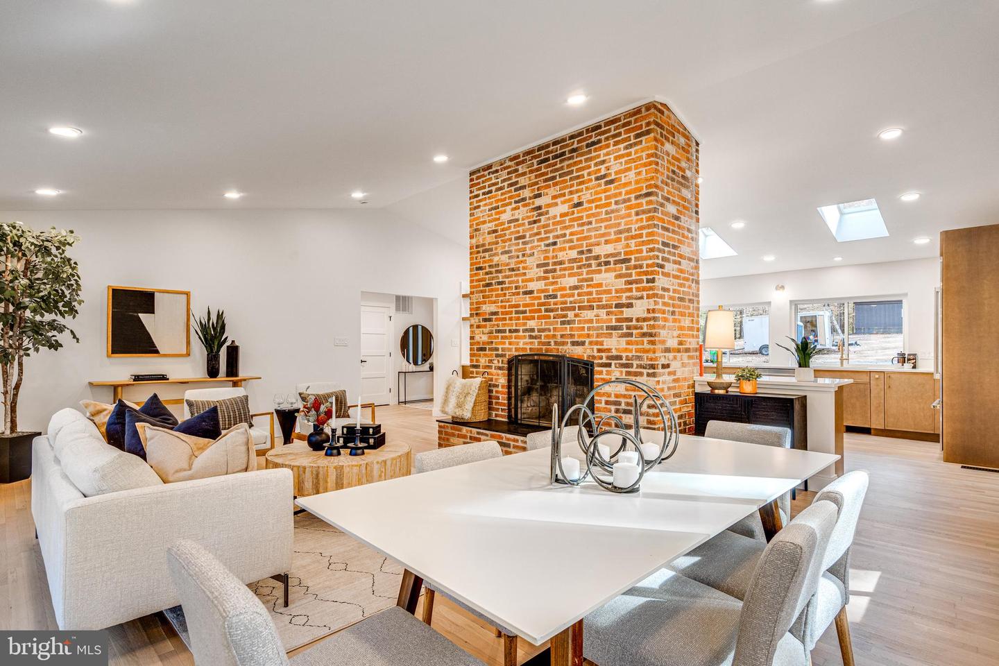 108 INTERPROMONTORY RD, GREAT FALLS, Virginia 22066, 5 Bedrooms Bedrooms, ,3 BathroomsBathrooms,Residential,For sale,108 INTERPROMONTORY RD,VAFX2286806 MLS # VAFX2286806