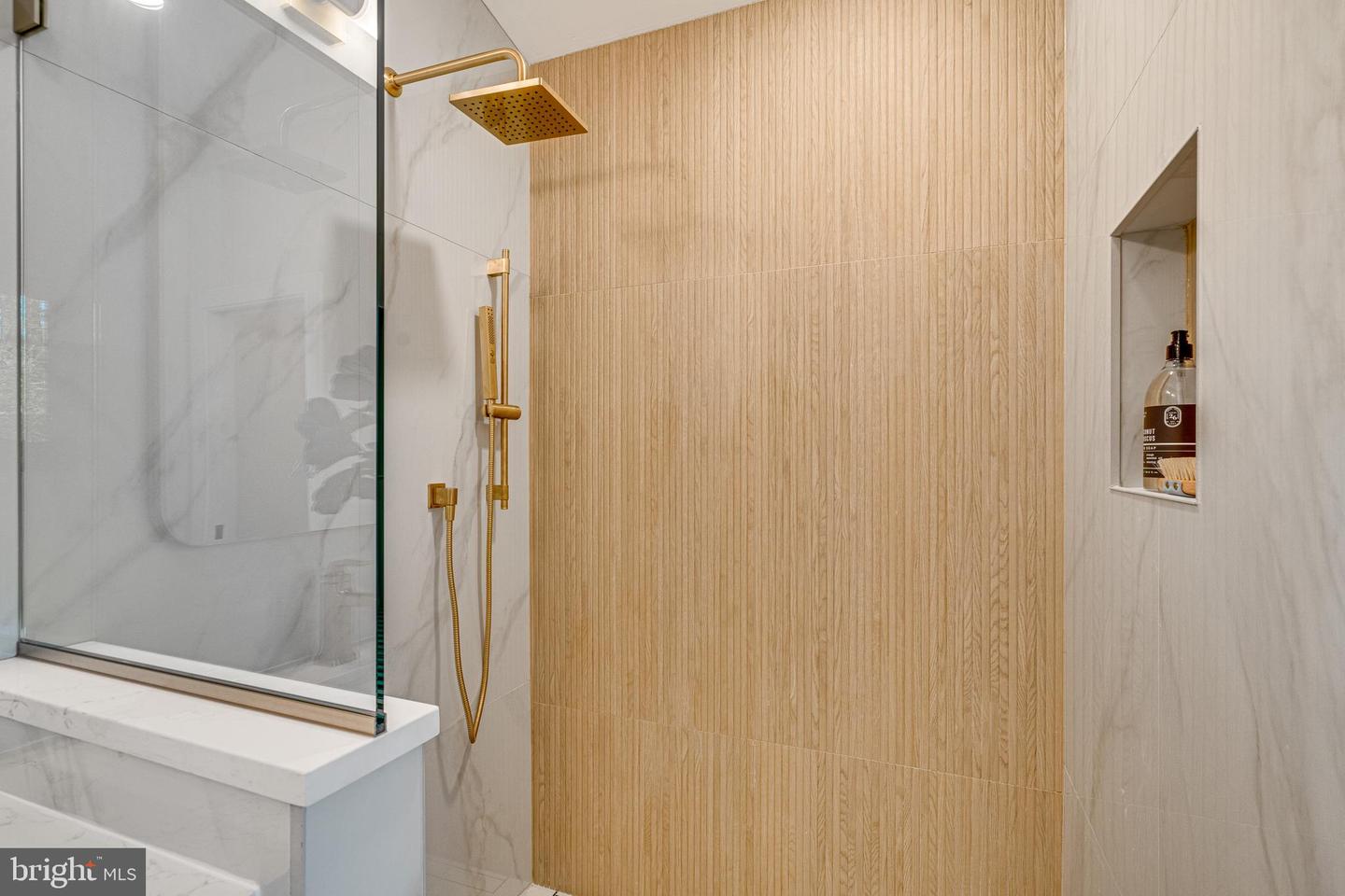 108 INTERPROMONTORY RD, GREAT FALLS, Virginia 22066, 5 Bedrooms Bedrooms, ,3 BathroomsBathrooms,Residential,For sale,108 INTERPROMONTORY RD,VAFX2286806 MLS # VAFX2286806