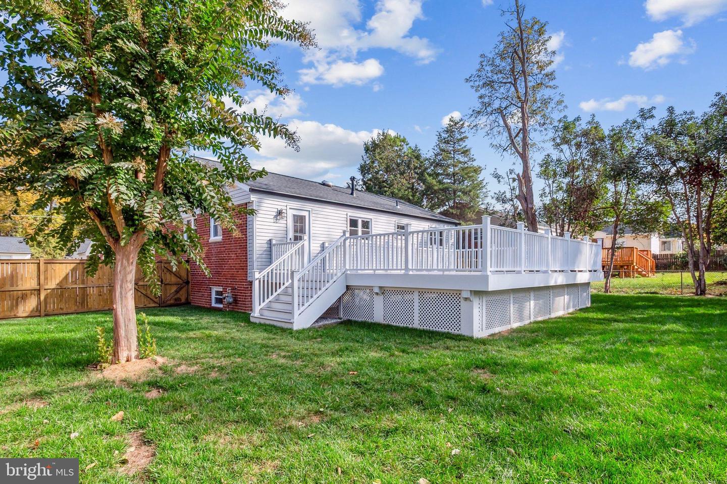 7118 KERR DR, SPRINGFIELD, Virginia 22150, 5 Bedrooms Bedrooms, 11 Rooms Rooms,2 BathroomsBathrooms,Residential,For sale,7118 KERR DR,VAFX2286828 MLS # VAFX2286828