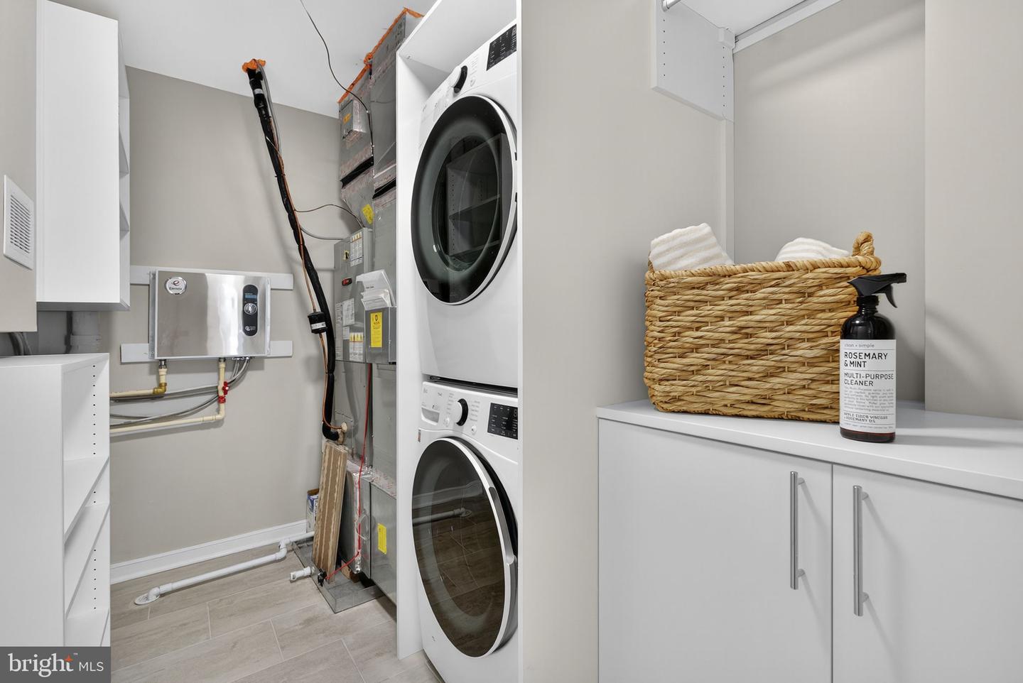 3 STATIONMASTER ST SE #402, LEESBURG, Virginia 20175, 2 Bedrooms Bedrooms, ,2 BathroomsBathrooms,Residential,For sale,3 STATIONMASTER ST SE #402,VALO2114384 MLS # VALO2114384 3 STATIONMASTER ST SE #402, LEESBURG, Virginia 20175, 2 Bedrooms Bedrooms, ,2 BathroomsBathrooms,Residential,For sale,3 STATIONMASTER ST SE #402,VALO2114384 MLS # VALO2114384