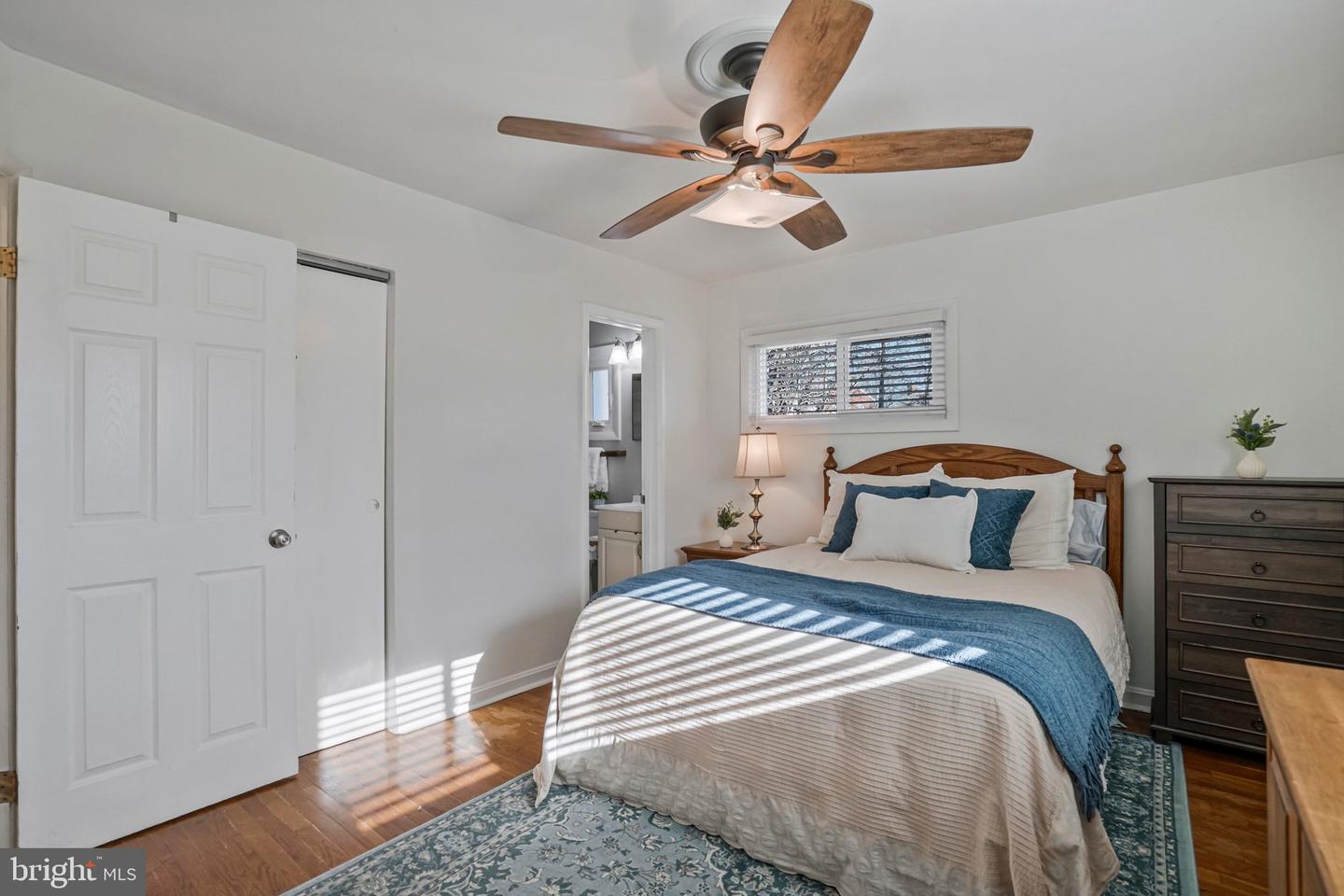 98 S IRIS ST S, ALEXANDRIA, Virginia 22304, 3 Bedrooms Bedrooms, ,2 BathroomsBathrooms,Residential,For sale,98 S IRIS ST S,VAAX2053416 MLS # VAAX2053416