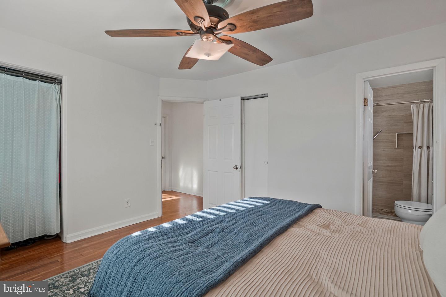 98 S IRIS ST S, ALEXANDRIA, Virginia 22304, 3 Bedrooms Bedrooms, ,2 BathroomsBathrooms,Residential,For sale,98 S IRIS ST S,VAAX2053416 MLS # VAAX2053416