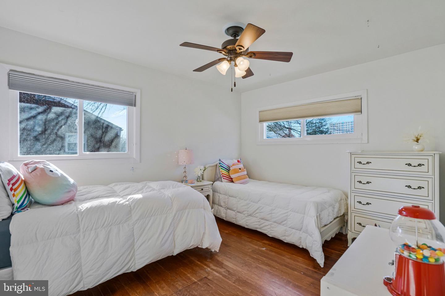 98 S IRIS ST S, ALEXANDRIA, Virginia 22304, 3 Bedrooms Bedrooms, ,2 BathroomsBathrooms,Residential,For sale,98 S IRIS ST S,VAAX2053416 MLS # VAAX2053416