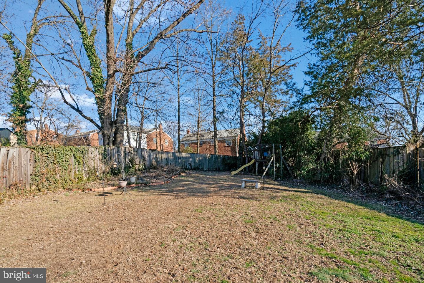 98 S IRIS ST S, ALEXANDRIA, Virginia 22304, 3 Bedrooms Bedrooms, ,2 BathroomsBathrooms,Residential,For sale,98 S IRIS ST S,VAAX2053416 MLS # VAAX2053416