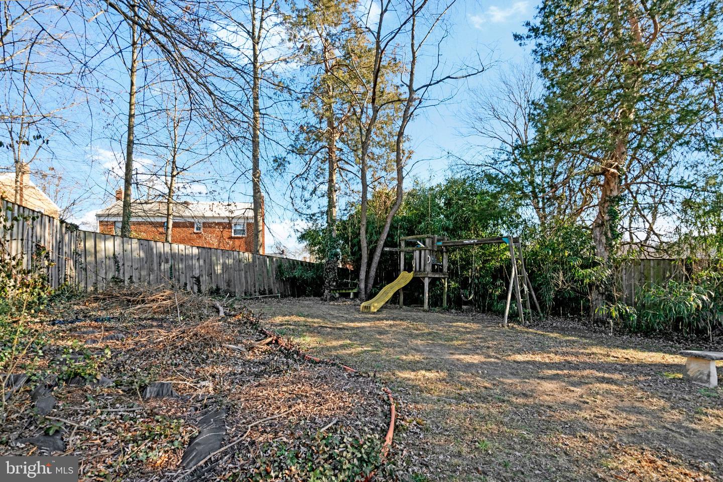 98 S IRIS ST S, ALEXANDRIA, Virginia 22304, 3 Bedrooms Bedrooms, ,2 BathroomsBathrooms,Residential,For sale,98 S IRIS ST S,VAAX2053416 MLS # VAAX2053416