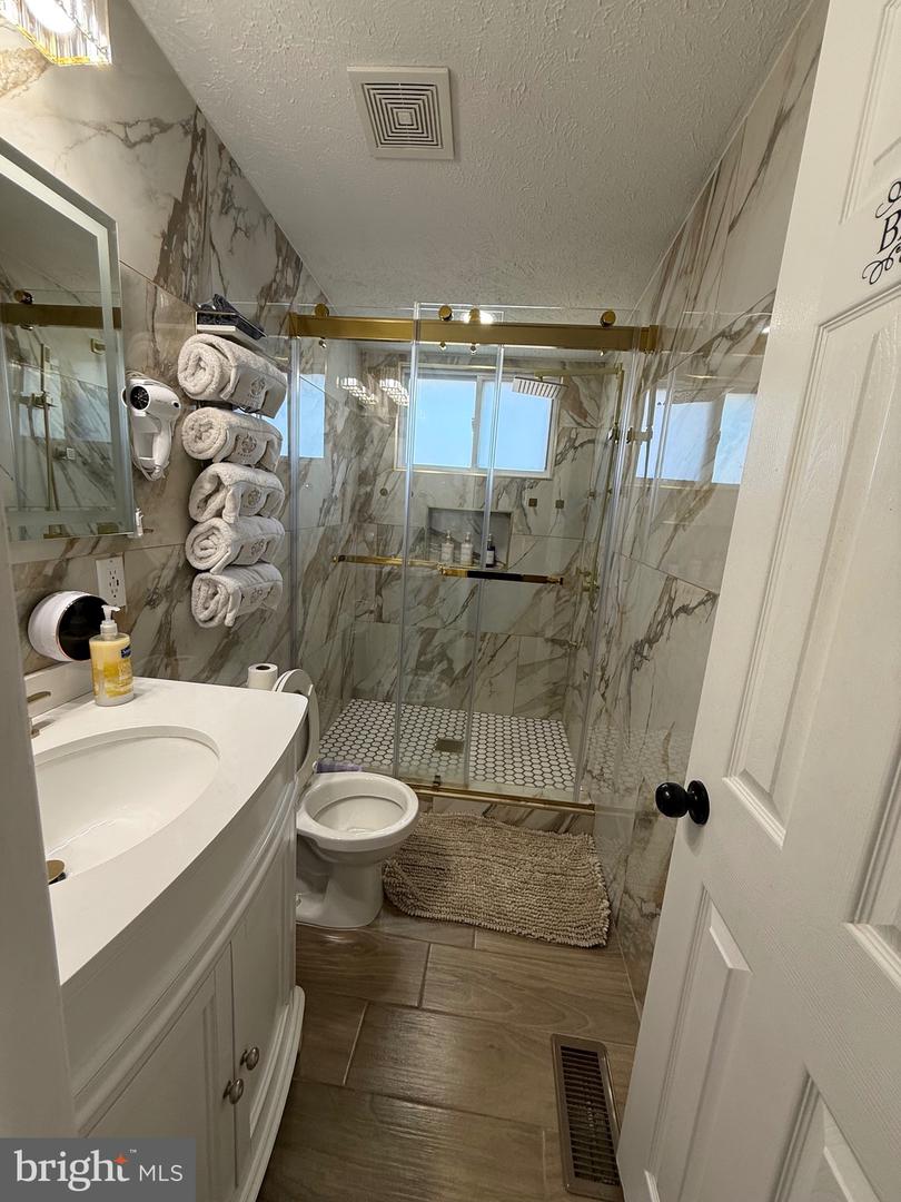 104 PRINCE CHARLES LN, DUMFRIES, Virginia 22026, 3 Bedrooms Bedrooms, ,2 BathroomsBathrooms,Residential,For sale,104 PRINCE CHARLES LN,VAPW2111008 MLS # VAPW2111008