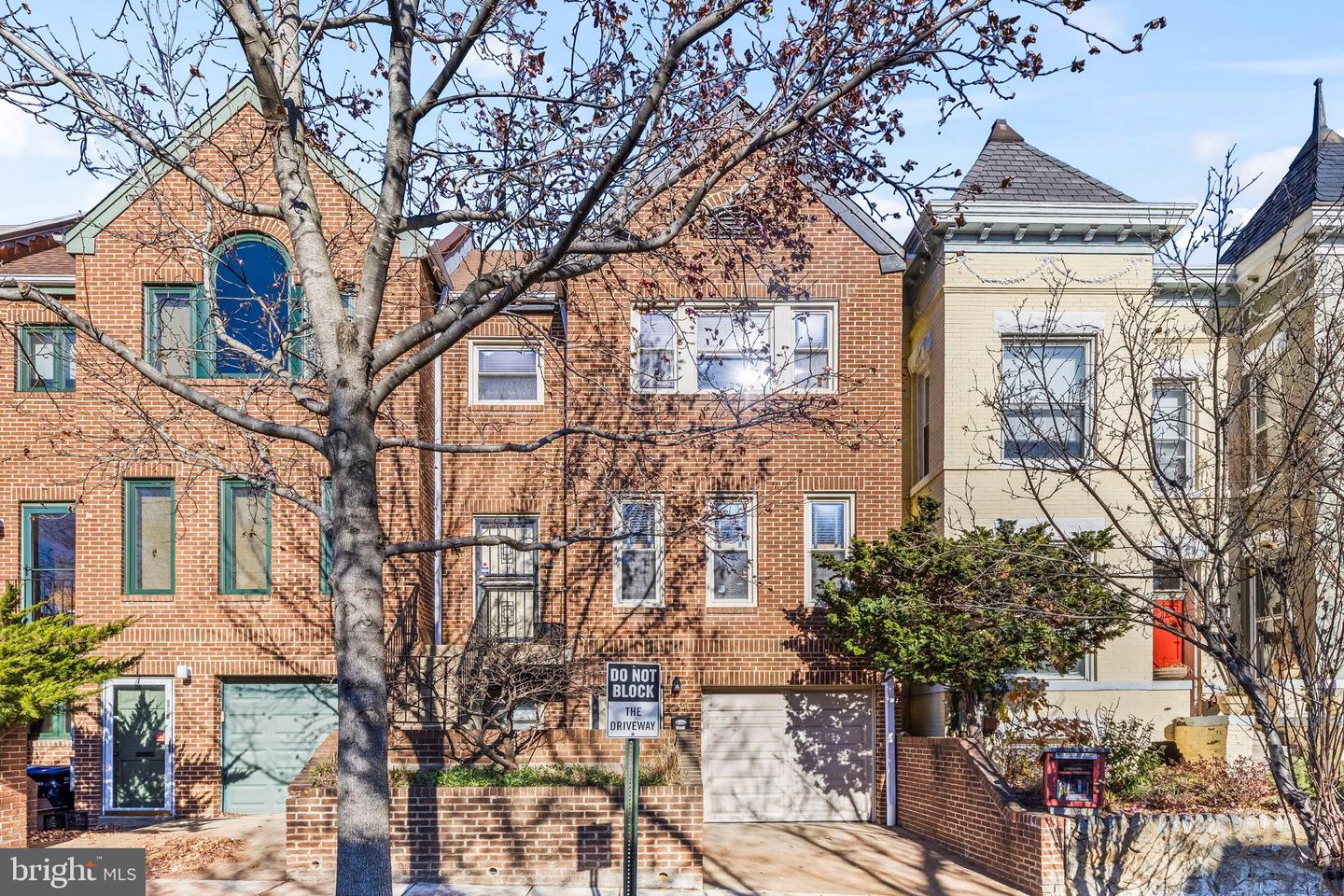 1729 NEWTON ST NW, WASHINGTON, District Of Columbia 20010, 4 Bedrooms Bedrooms, ,3 BathroomsBathrooms,Residential,For sale,1729 NEWTON ST NW,DCDC2242726 MLS # DCDC2242726