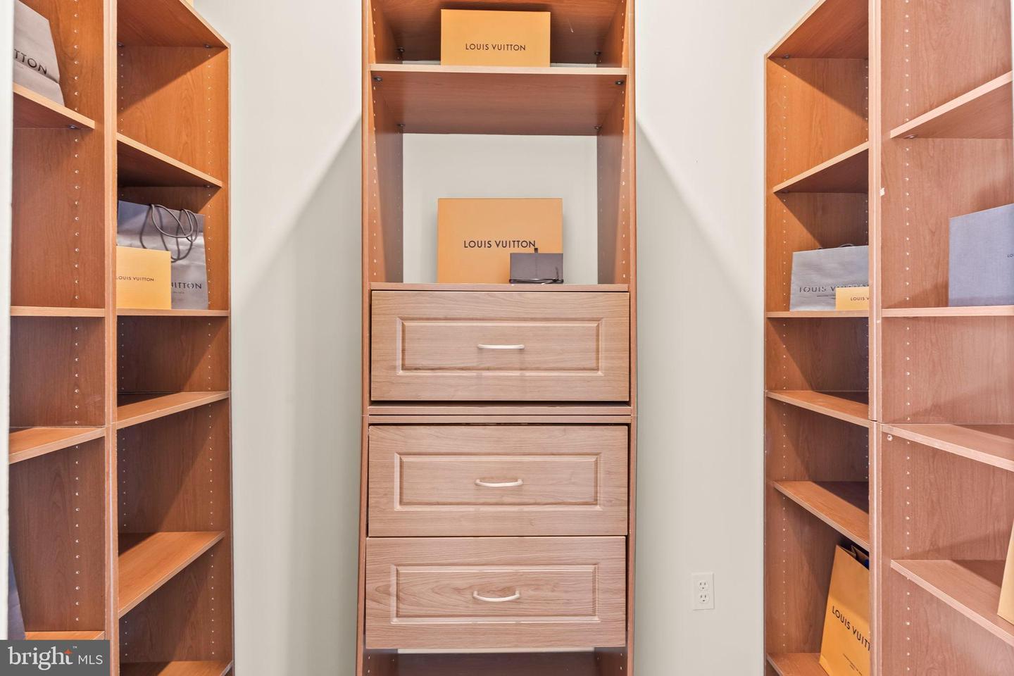 1729 NEWTON ST NW, WASHINGTON, District Of Columbia 20010, 4 Bedrooms Bedrooms, ,3 BathroomsBathrooms,Residential,For sale,1729 NEWTON ST NW,DCDC2242726 MLS # DCDC2242726