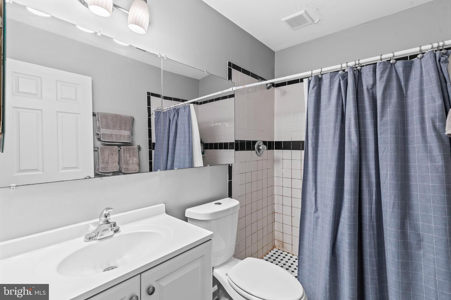 1729 NEWTON ST NW, WASHINGTON, District Of Columbia 20010, 4 Bedrooms Bedrooms, ,3 BathroomsBathrooms,Residential,For sale,1729 NEWTON ST NW,DCDC2242726 MLS # DCDC2242726