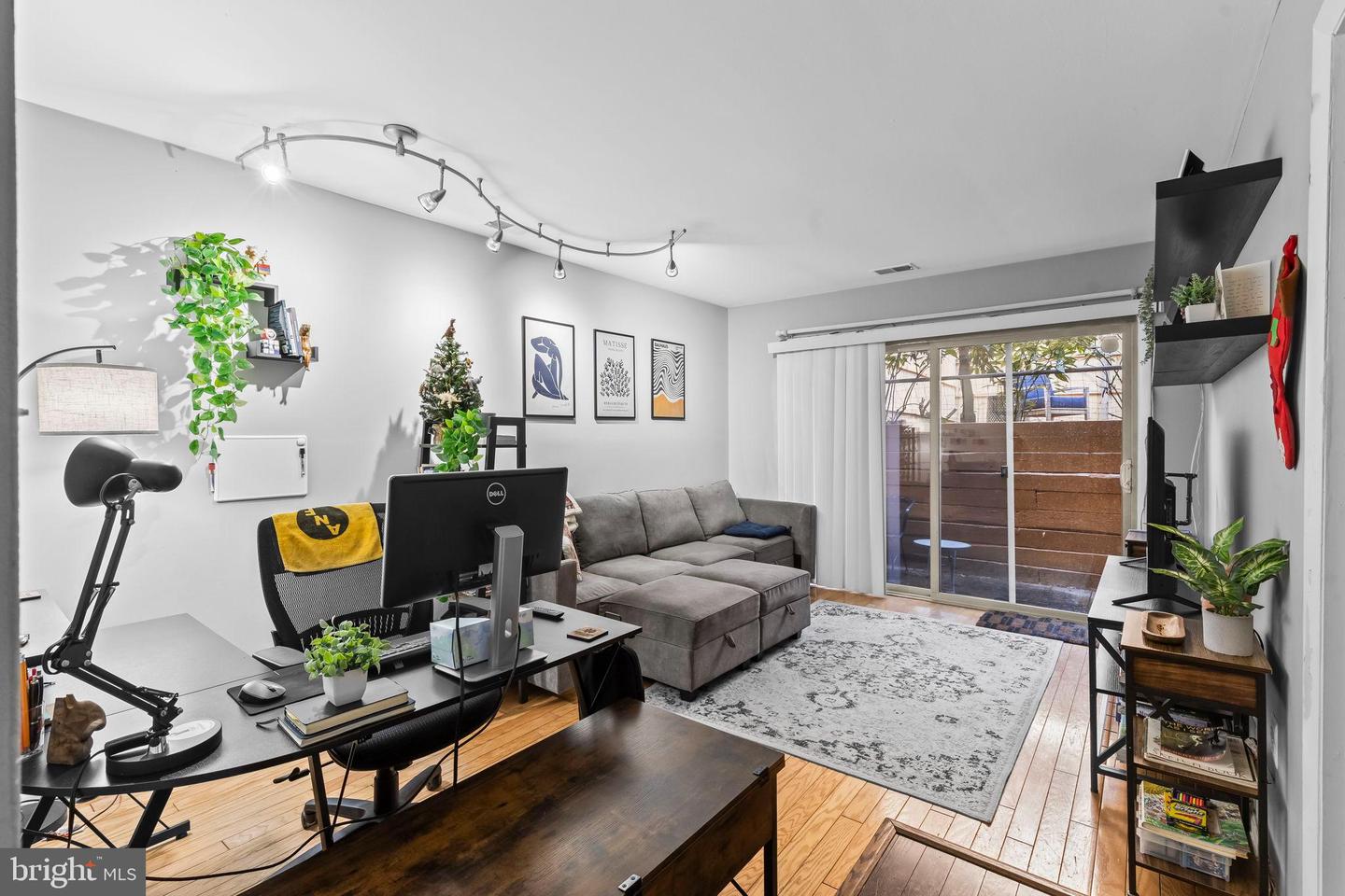 1729 NEWTON ST NW, WASHINGTON, District Of Columbia 20010, 4 Bedrooms Bedrooms, ,3 BathroomsBathrooms,Residential,For sale,1729 NEWTON ST NW,DCDC2242726 MLS # DCDC2242726