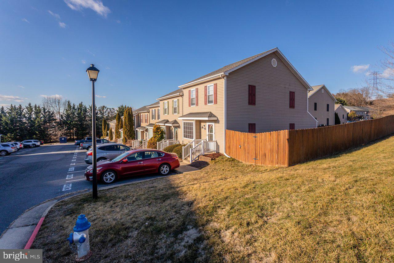 3313 IMPRESSIONS CT, ROCKINGHAM, Virginia 22801, 3 Bedrooms Bedrooms, ,2 BathroomsBathrooms,Residential,For sale,3313 IMPRESSIONS CT,VARO2002818 MLS # VARO2002818