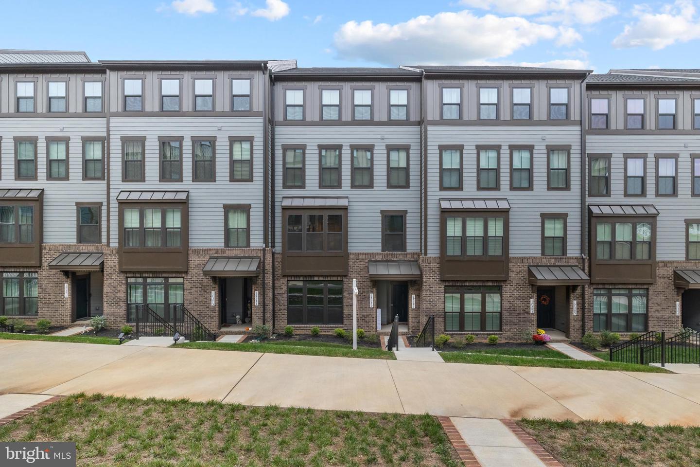 17379 HARRISON RIDGE DR, DUMFRIES, Virginia 22026, 3 Bedrooms Bedrooms, ,2 BathroomsBathrooms,Residential,For sale,17379 HARRISON RIDGE DR,VAPW2111012 MLS # VAPW2111012