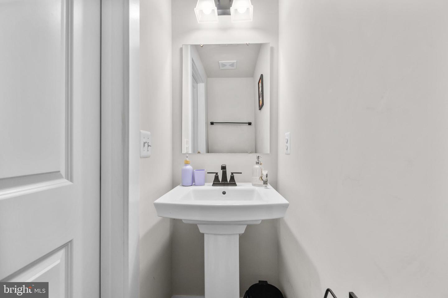 17379 HARRISON RIDGE DR, DUMFRIES, Virginia 22026, 3 Bedrooms Bedrooms, ,2 BathroomsBathrooms,Residential,For sale,17379 HARRISON RIDGE DR,VAPW2111012 MLS # VAPW2111012