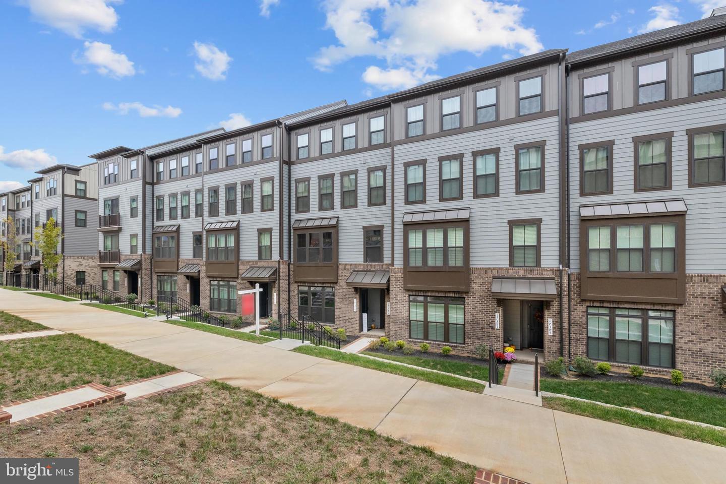 17379 HARRISON RIDGE DR, DUMFRIES, Virginia 22026, 3 Bedrooms Bedrooms, ,2 BathroomsBathrooms,Residential,For sale,17379 HARRISON RIDGE DR,VAPW2111012 MLS # VAPW2111012