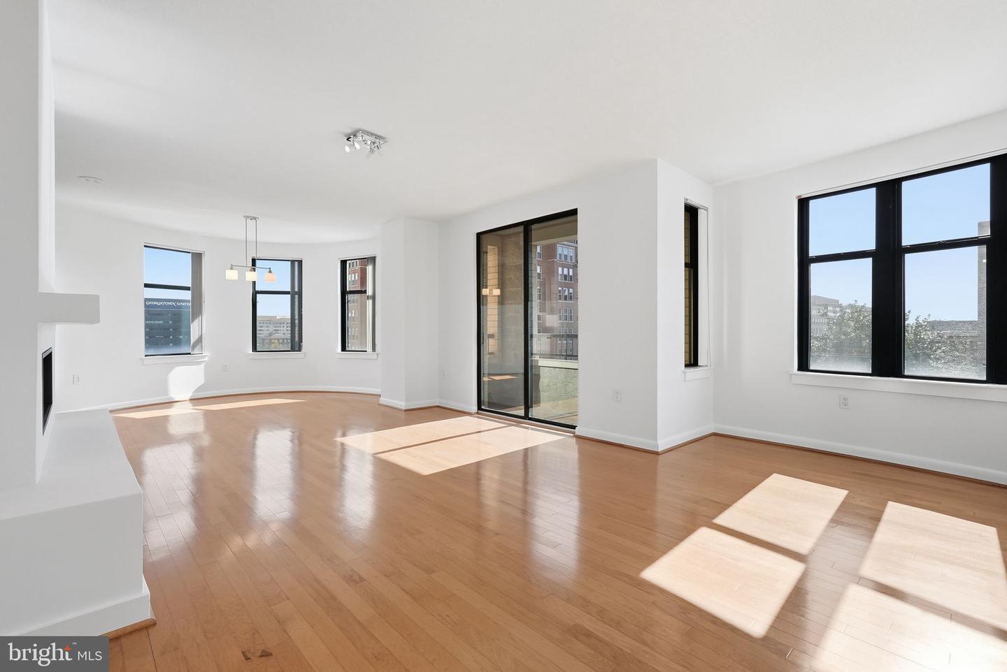 400 MASSACHUSETTS AVE NW #719, WASHINGTON, District Of Columbia 20001, 2 Bedrooms Bedrooms, ,2 BathroomsBathrooms,Residential,For sale,400 MASSACHUSETTS AVE NW #719,DCDC2242746 MLS # DCDC2242746