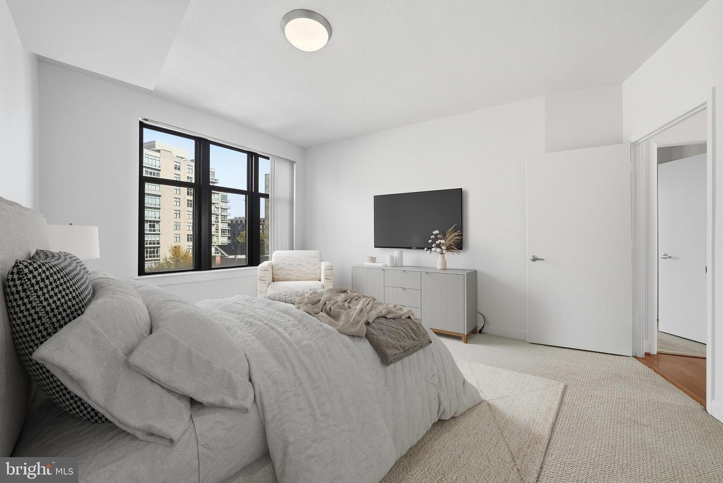 400 MASSACHUSETTS AVE NW #719, WASHINGTON, District Of Columbia 20001, 2 Bedrooms Bedrooms, ,2 BathroomsBathrooms,Residential,For sale,400 MASSACHUSETTS AVE NW #719,DCDC2242746 MLS # DCDC2242746