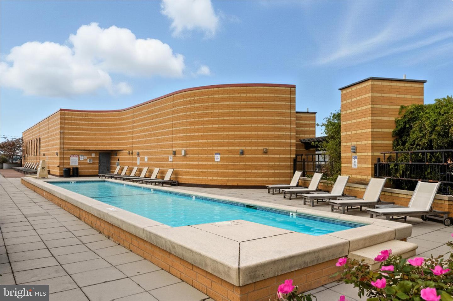 400 MASSACHUSETTS AVE NW #719, WASHINGTON, District Of Columbia 20001, 2 Bedrooms Bedrooms, ,2 BathroomsBathrooms,Residential,For sale,400 MASSACHUSETTS AVE NW #719,DCDC2242746 MLS # DCDC2242746