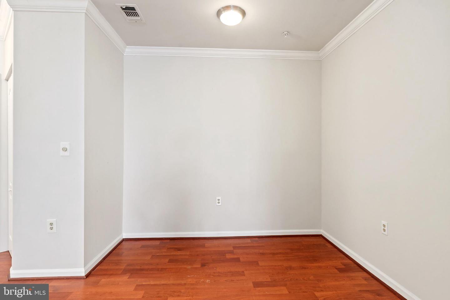 12913 ALTON SQ #210, HERNDON, Virginia 20170, 2 Bedrooms Bedrooms, ,2 BathroomsBathrooms,Residential,For sale,12913 ALTON SQ #210,VAFX2287028 MLS # VAFX2287028