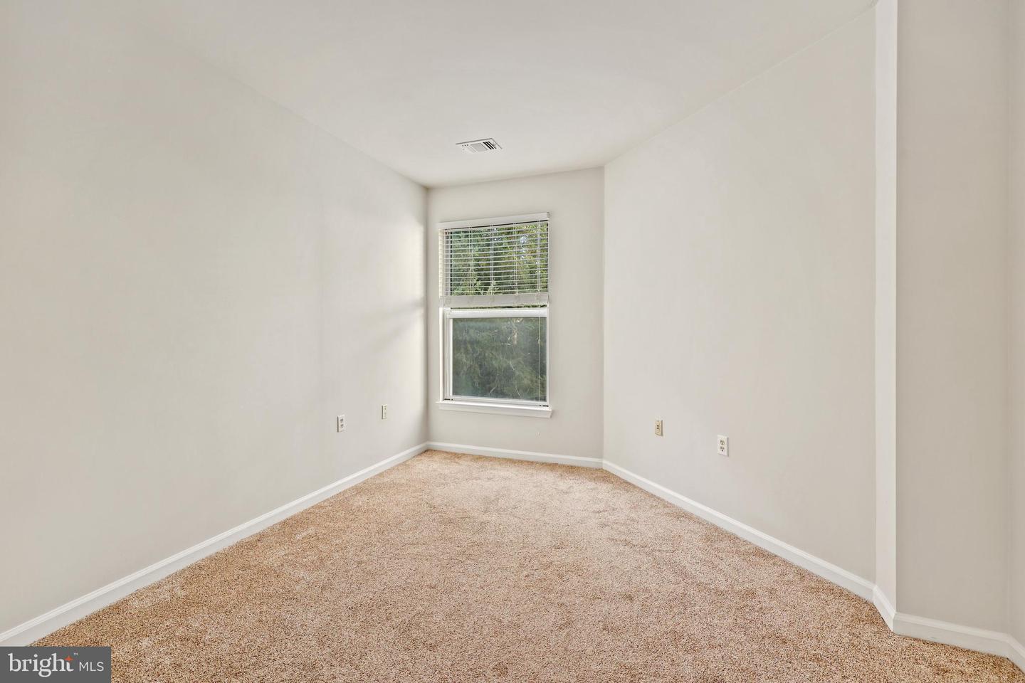 12913 ALTON SQ #210, HERNDON, Virginia 20170, 2 Bedrooms Bedrooms, ,2 BathroomsBathrooms,Residential,For sale,12913 ALTON SQ #210,VAFX2287028 MLS # VAFX2287028