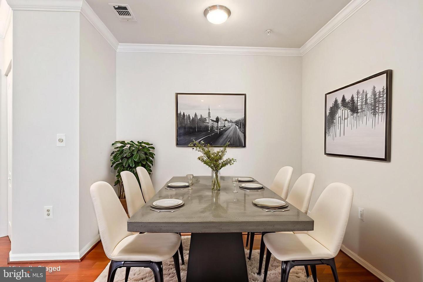 12913 ALTON SQ #210, HERNDON, Virginia 20170, 2 Bedrooms Bedrooms, ,2 BathroomsBathrooms,Residential,For sale,12913 ALTON SQ #210,VAFX2287028 MLS # VAFX2287028