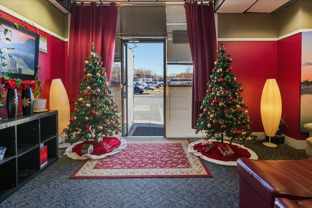 1215 GREENVILLE AVE, STAUNTON, Virginia 24401, ,Commercial,1215 GREENVILLE AVE,672714 MLS # 672714