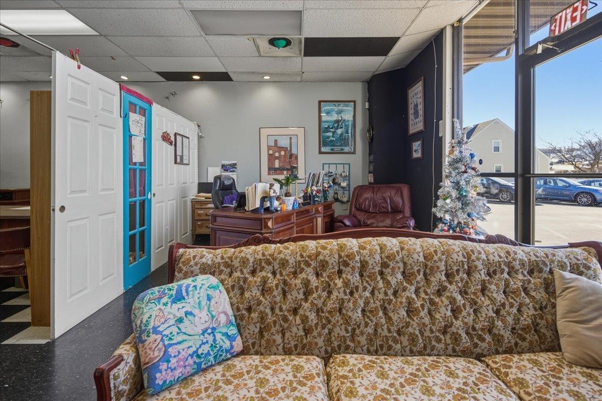 1215 GREENVILLE AVE, STAUNTON, Virginia 24401, ,Commercial,1215 GREENVILLE AVE,672714 MLS # 672714