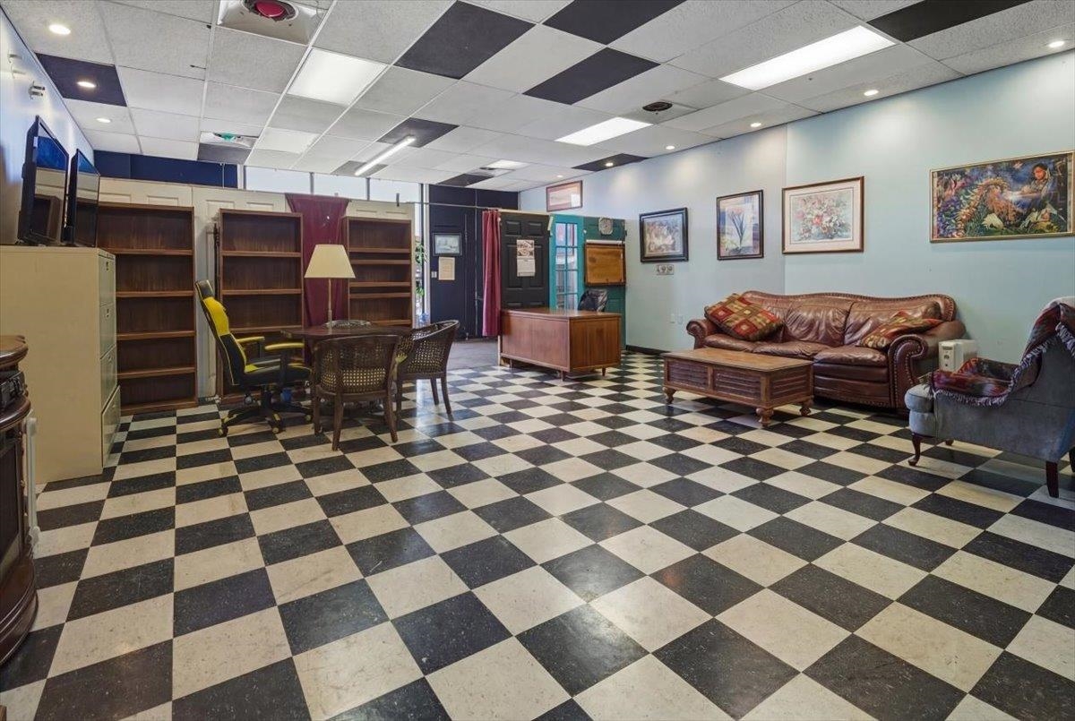 1215 GREENVILLE AVE, STAUNTON, Virginia 24401, ,Commercial,1215 GREENVILLE AVE,672714 MLS # 672714