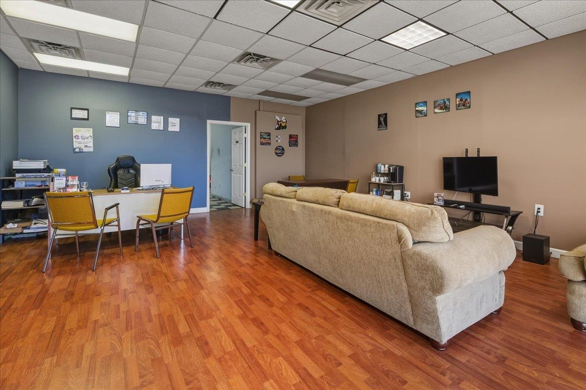 1215 GREENVILLE AVE, STAUNTON, Virginia 24401, ,Commercial,1215 GREENVILLE AVE,672714 MLS # 672714