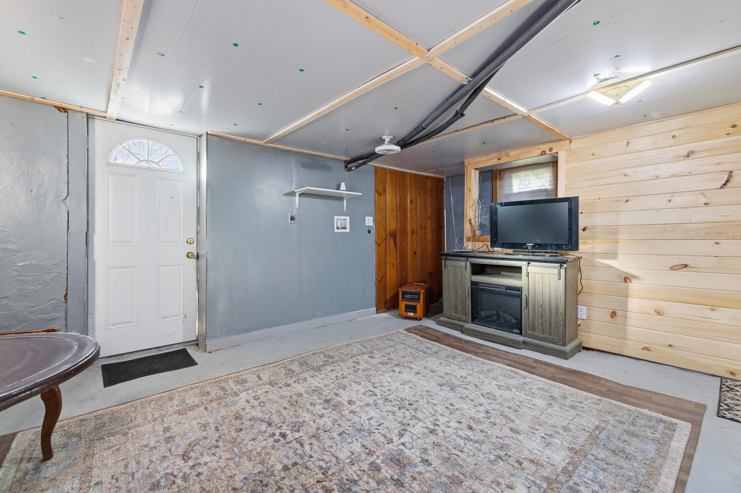 606 WINTHROP ST, STAUNTON, Virginia 24401, 3 Bedrooms Bedrooms, ,1 BathroomBathrooms,Residential,606 WINTHROP ST,672719 MLS # 672719