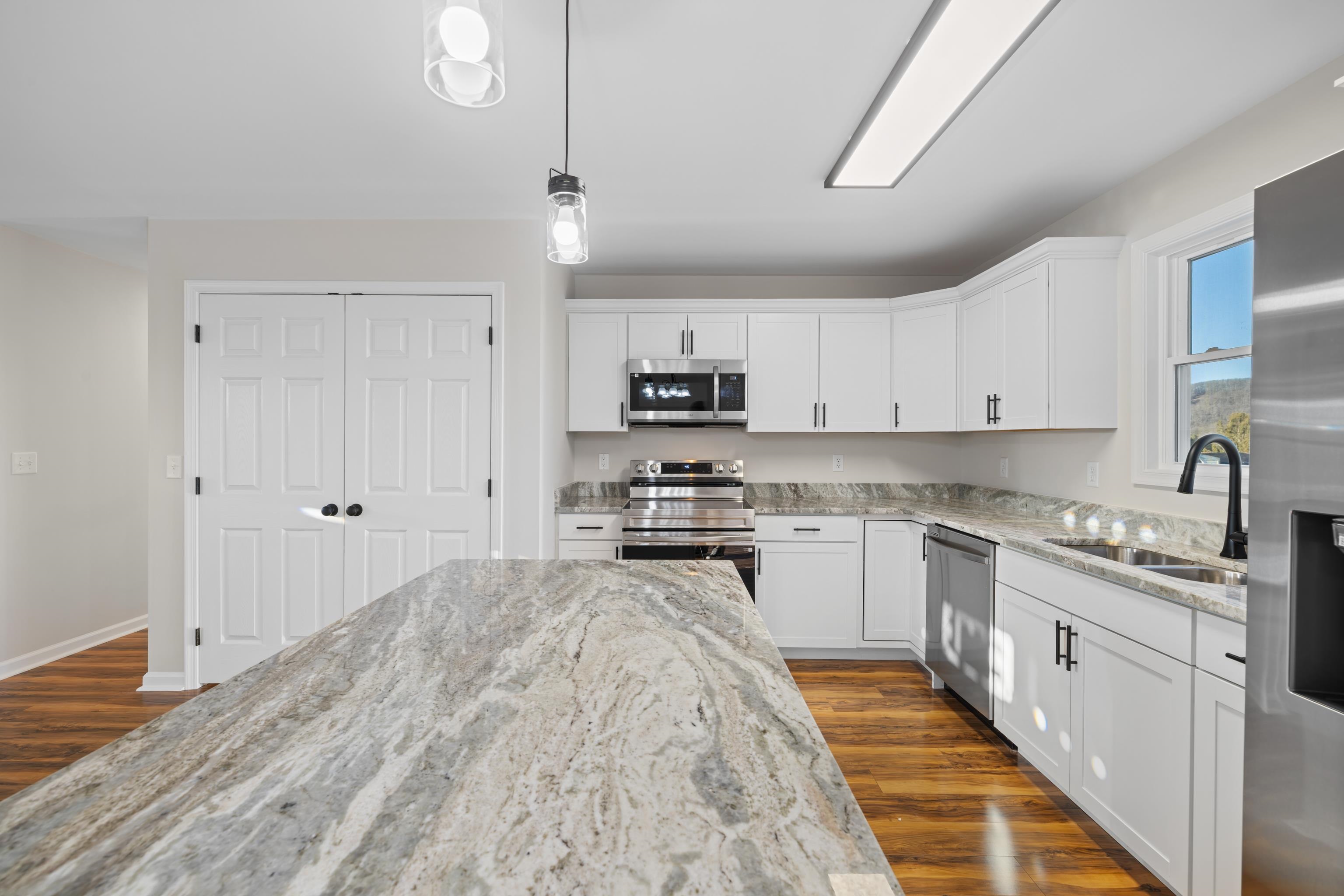 14 GRAND VIEW, STAUNTON, Virginia 24401, 3 Bedrooms Bedrooms, ,2 BathroomsBathrooms,Residential,14 GRAND VIEW,672722 MLS # 672722