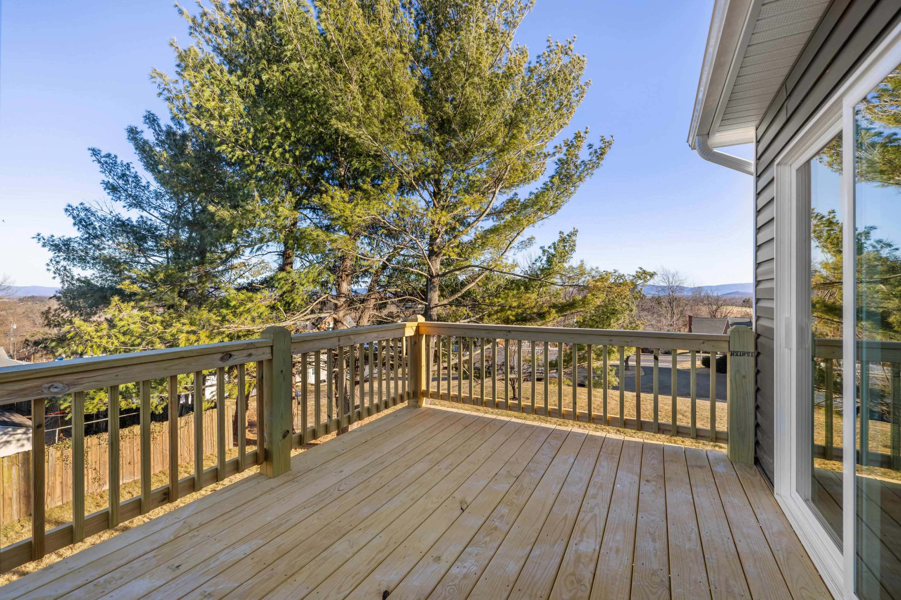 14 GRAND VIEW, STAUNTON, Virginia 24401, 3 Bedrooms Bedrooms, ,2 BathroomsBathrooms,Residential,14 GRAND VIEW,672722 MLS # 672722